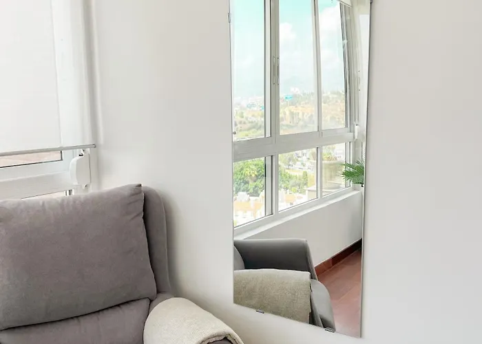 Beautiful Flat With Sea Views La Torre Torremolinos